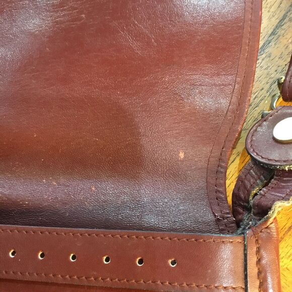 MustDe Cartier Classic Luxury Burgundy Leather Crossbody Bag Good Used Condition - Picture 13 of 16